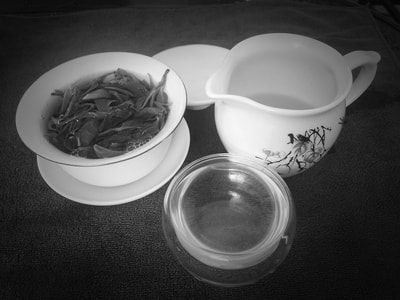 意境-纪实-云南大理-茶杯-茶叶 图片素材
