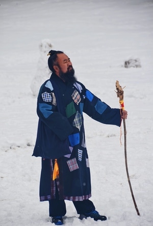 你好冬天-人文景观-纪实-尼康相机-老人 图片素材