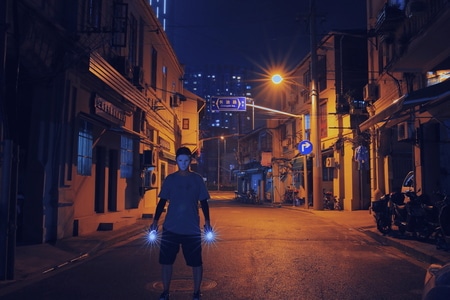 魔都-夜景-魔幻-人像-街道 图片素材