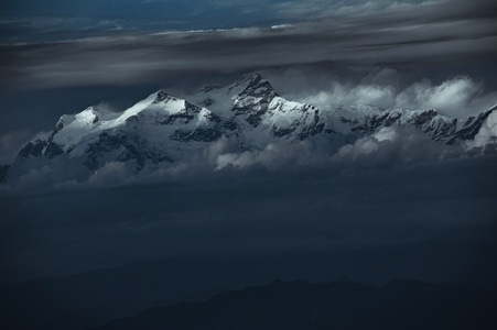 旅拍-尼泊尔-旅行-雪山-光影 图片素材