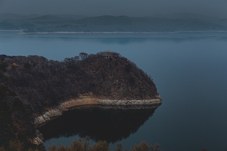 我要上封面-魔都映像-水库-风景-山 图片素材