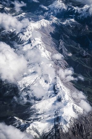 旅行-山脉-云-冰雪-风景 图片素材