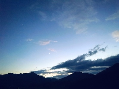 后山-星星-山-余晖-云 图片素材