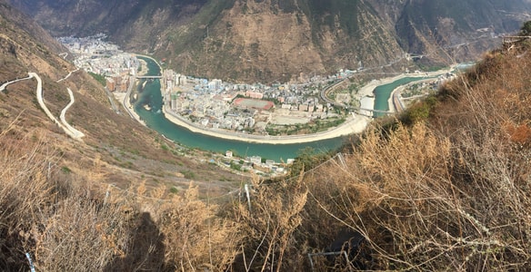 甘孜藏族自治州-泸定县-大渡河-铁索桥-康熙皇帝御碑 图片素材
