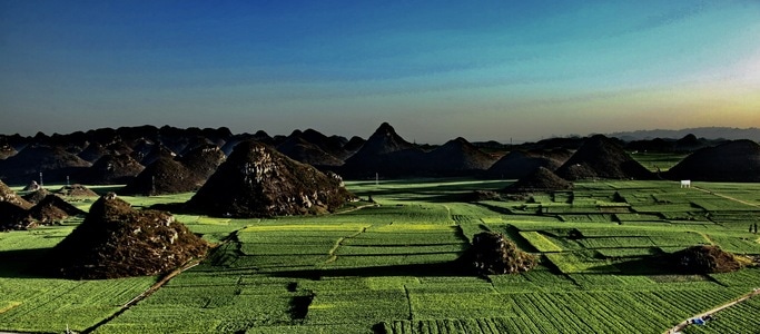 喀斯特地貌-云南省-风景-田园-田地 图片素材