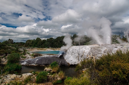 新西兰-北岛-罗托鲁阿地热喷泉-地热-喷泉 图片素材