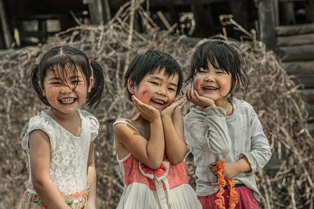 纪实-人文-童年-小孩-小女孩 图片素材