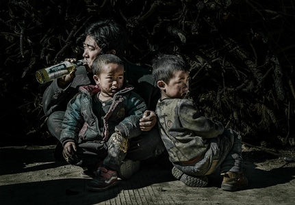 纪实-人文-男人-男性-小孩 图片素材