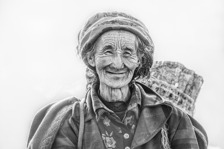 人文-纪实-老人-女人-女性 图片素材