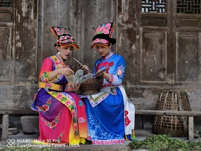 华为-眉山市-羌绣-女人-女性 图片素材