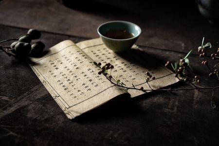 茶-暗调-静物-氛围-填字游戏 图片素材