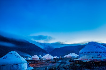 新疆-月夜-蒙古包-蒙古包-山 图片素材