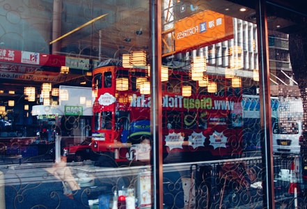 香港-纪实-人文-扫街-玻璃 图片素材