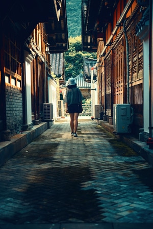 人像-街道-女人-女性-背影 图片素材