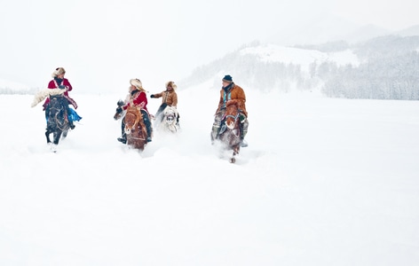 你好2020-新疆-人文-滑雪-雪橇 图片素材