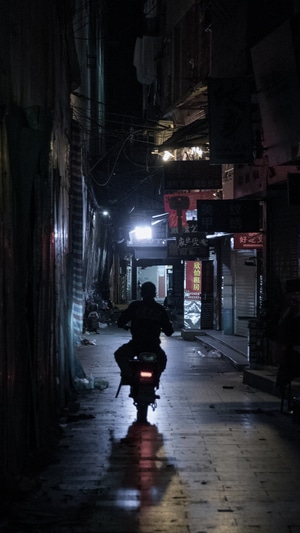 街头-生活-广州-扫街-安静 图片素材