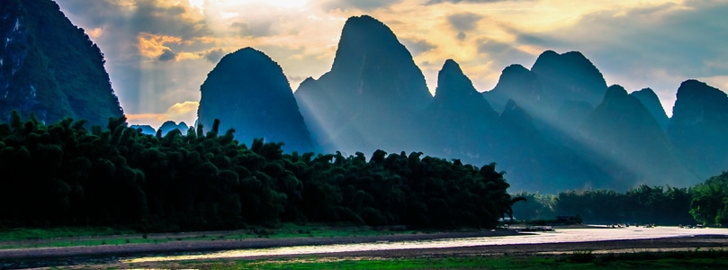 自然-风光-山岚-光影-耶稣光 图片素材