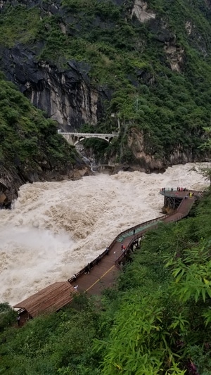 旅行-风光-风景-峡谷-虎跳峡 图片素材