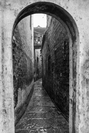 黑白-高墙-石砖路-路-墙 图片素材