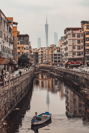 小蛮腰-水-倒影-建筑-城市 图片素材