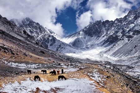 新疆-4040达板-户外-山-山峰 图片素材