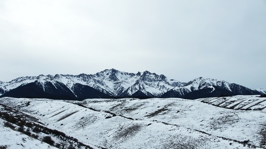 南天山东白杨沟-户外-徒步-南天山东白杨沟-雪景 图片素材