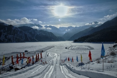 新疆-天池-户外-风光-雪地 图片素材