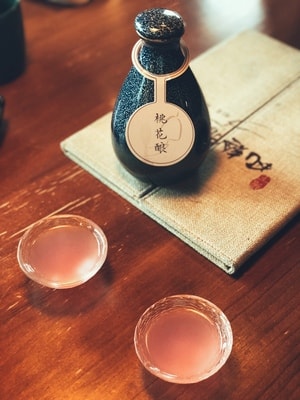 生活-色彩-美食-美酒-桃花酿 图片素材