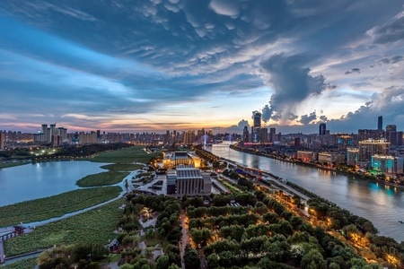 我的六月-夏天-暴风雨-夜景-爬楼 图片素材