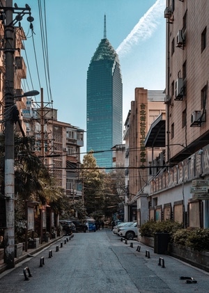 我要上封面-建筑-摩天大楼-老街老巷-城市 图片素材