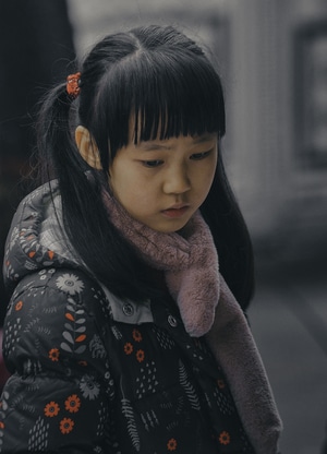 情绪-色彩-光影-女性-女孩 图片素材