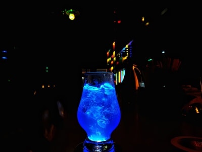 夜晚-手机摄影-鸡尾酒-孤独-鸡尾酒 图片素材