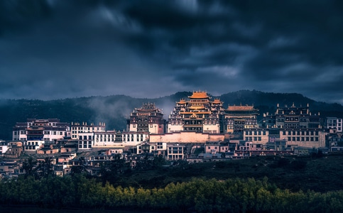 风光-原创-夜景-松赞林寺-风光 图片素材
