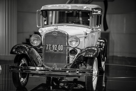 老爷车-古董车-黑白-汽车-车展 图片素材