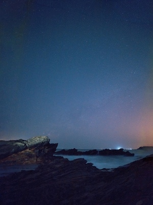 星空-黑岩角-黑岩角-星空-水面 图片素材
