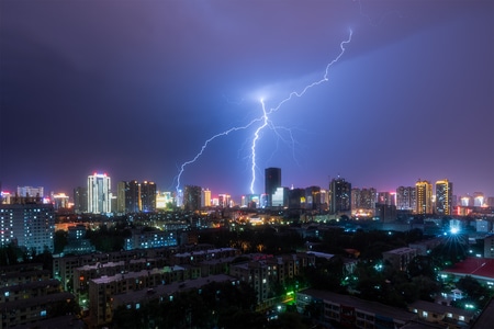 看你的城市-雨夜-闪电-城市风光-城市 图片素材