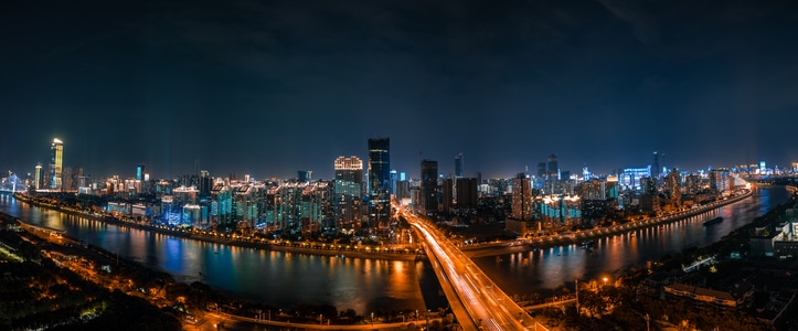 武汉加油-武汉-车流-灯火通明-黑夜 图片素材