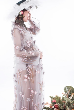 孕妇-室内-长袍（礼服）-美女-女性 图片素材