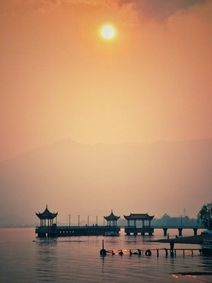 夕阳-日落-抚仙湖-月亮湾-自然 图片素材