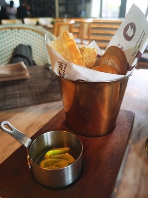 华为-手机-美食-食物-西餐 图片素材