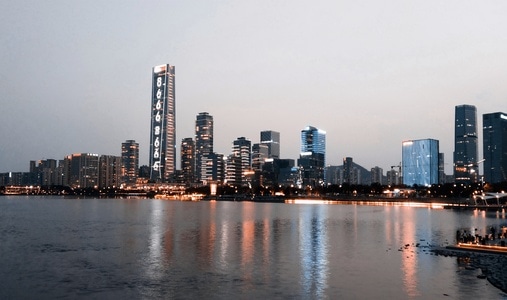 城市天际线-夜景-风光-我要上封面-努比亚 图片素材