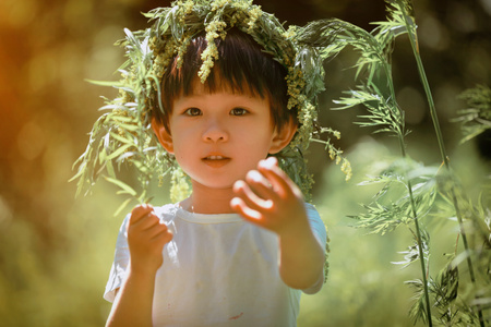 你好七月-油画风-小朋友-可爱-公园 图片素材
