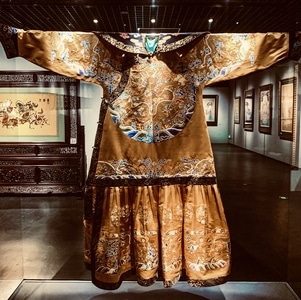 南京市-在路上-博物馆、龙袍、文博-云锦龙袍-文物 图片素材