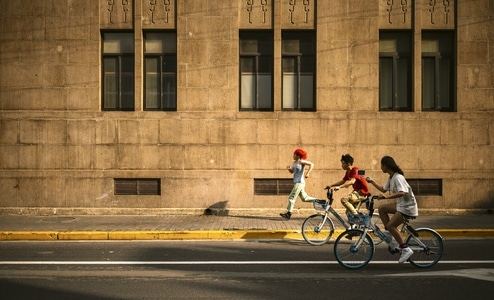 街拍-瞬间-骑行-骑车-男人 图片素材