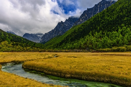 宅家-稻城亚丁-纪实-甘孜-风景 图片素材