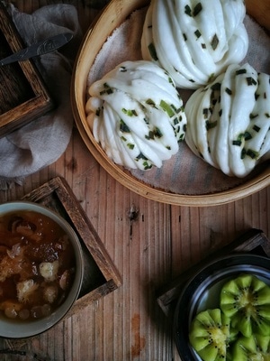华为手机拍摄-美食-美食-盘子-花卷 图片素材