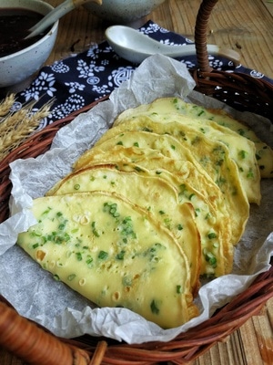 华为手机拍摄-美食-葱花饼-西式卷饼-美食 图片素材