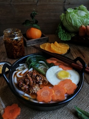 华为手机拍摄-美食-美食-火锅-盘子 图片素材