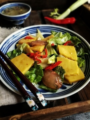 华为手机拍摄-美食-你好2020-火锅-盘子 图片素材