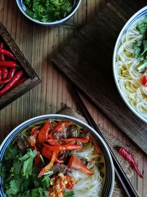 华为手机拍摄-美食-美食-盘子-美食 图片素材